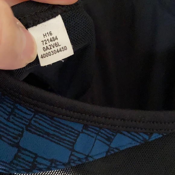 Lucy High Neck Mesh Racerback Sports Bra(Small) - Picture 4 of 4